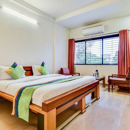 Hotel Treebo Trend Surya Nashik Exterior foto
