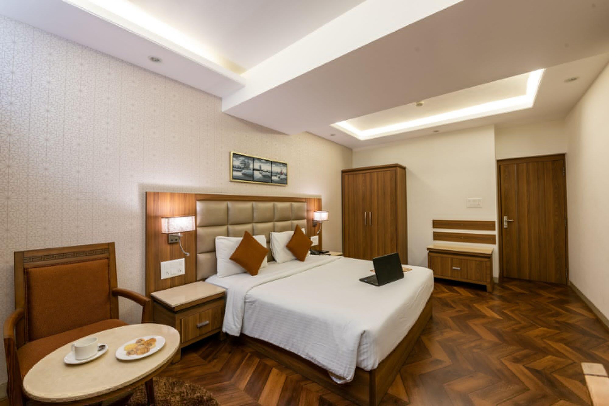 Hotel Treebo Trend Surya Nashik Exterior foto