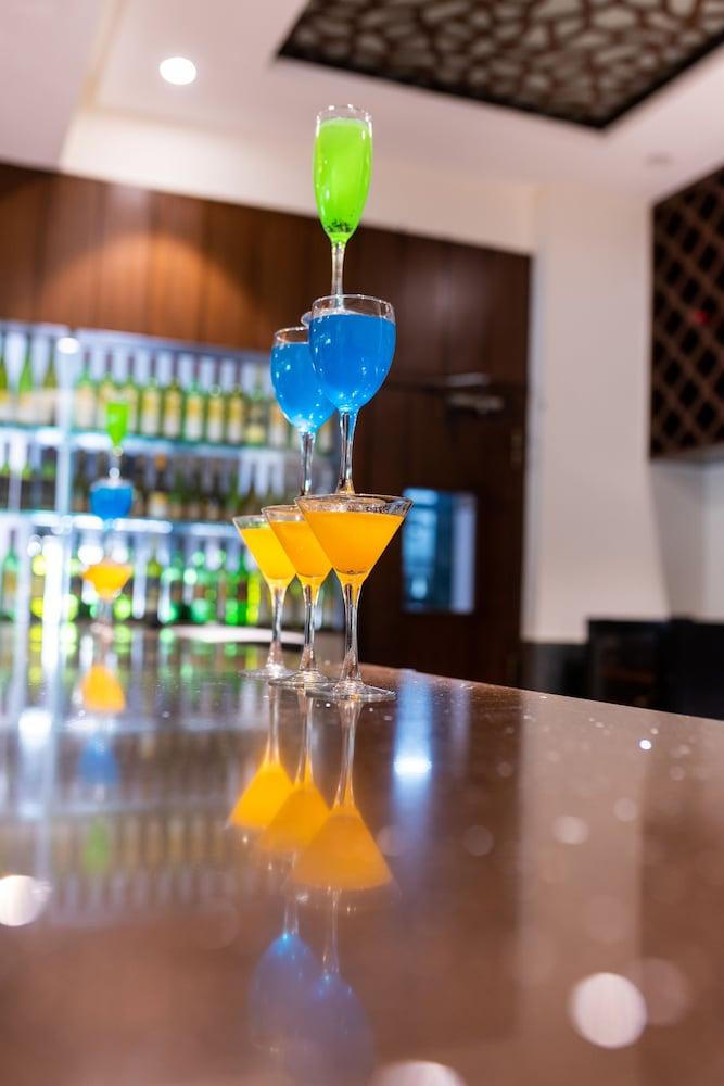 Hotel Treebo Trend Surya Nashik Exterior foto