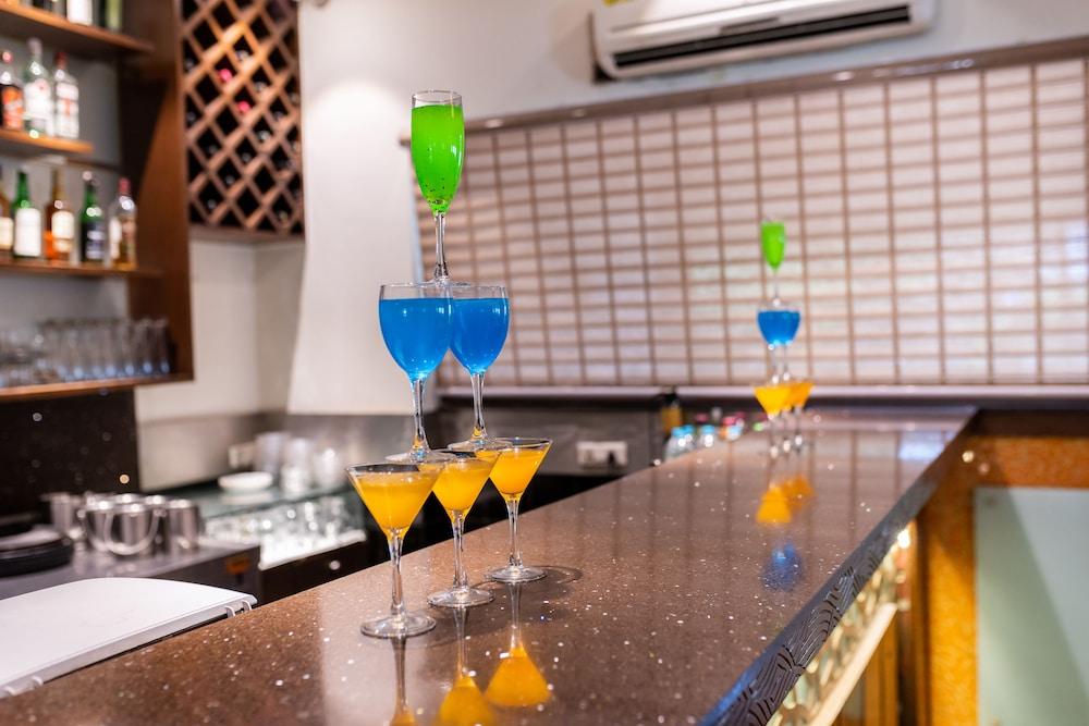 Hotel Treebo Trend Surya Nashik Exterior foto
