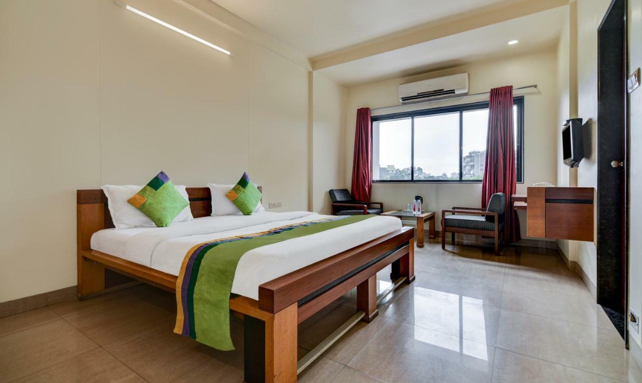 Hotel Treebo Trend Surya Nashik Exterior foto