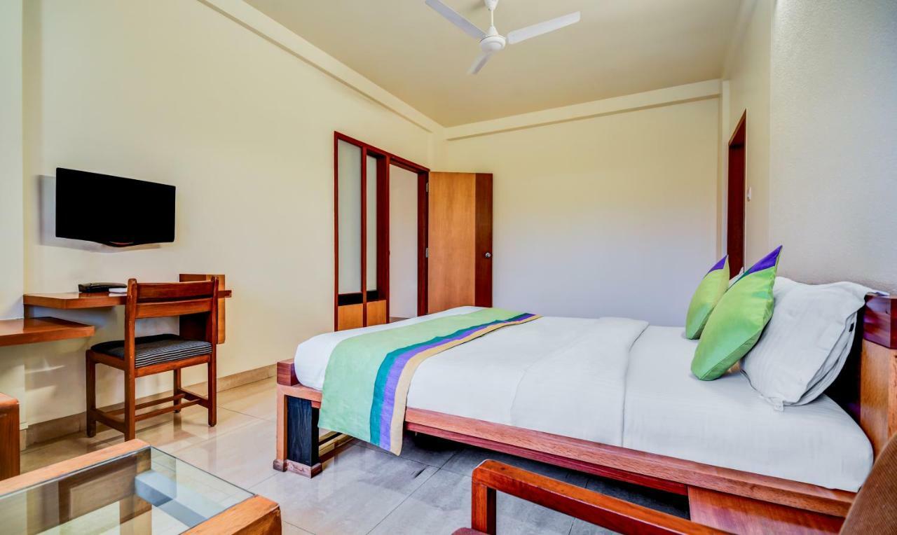 Hotel Treebo Trend Surya Nashik Exterior foto