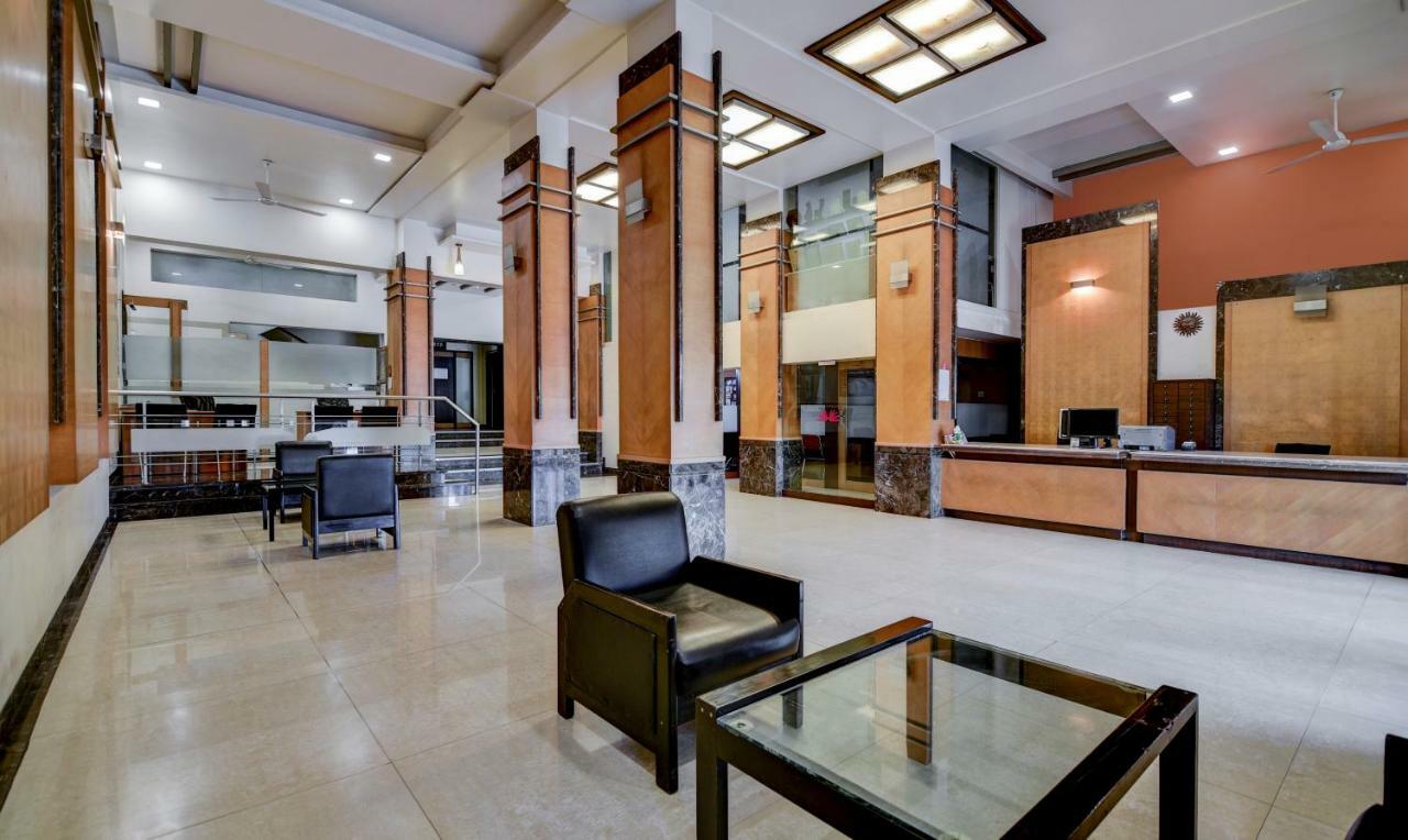 Hotel Treebo Trend Surya Nashik Exterior foto