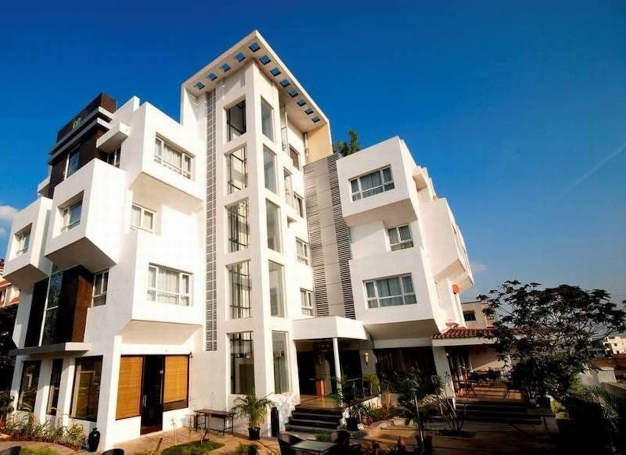 Hotel Treebo Trend Surya Nashik Exterior foto